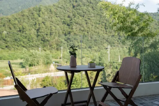 Two mus of Banvilla Tangquan Meisu (OMG Heartbeat Paradise Store) Отели рядом с достопримечательностью «Chuiyun Tongtian River»