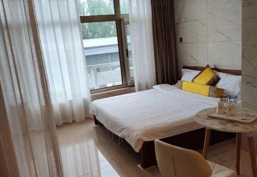 신저우 호텔 로비