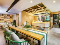 KEST Hotel (Jiaxin International Commercial Plaza) Hotels in Dafang