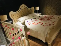 Xiaowang Kingdom Theme Hotel (Shiyan Railway Station North Square Beijing South Road Branch)
