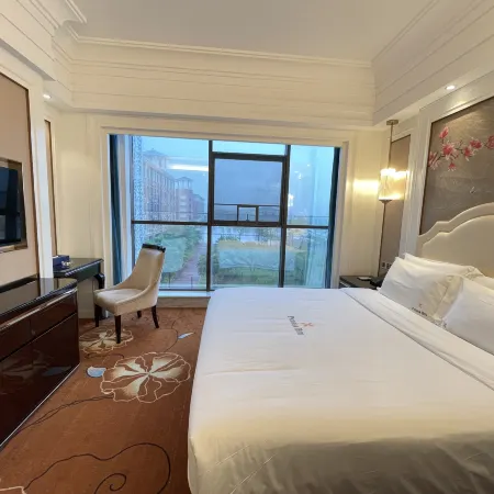 Poch Dream Hotel