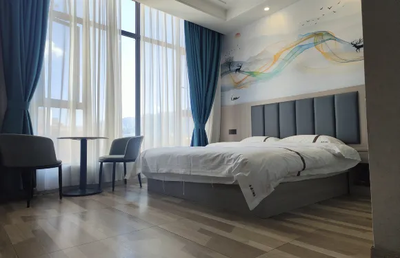 布拖金源大酒店