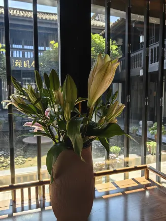 Yunshang Jiangnan Inn