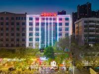 希曼智慧酒店(廣東石油化工學院店) 鄰近石鰲塘榕園燈光夜市的酒店