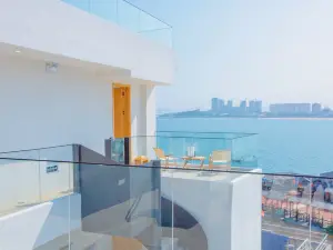 Dongshan Bay man bed and Breakfast