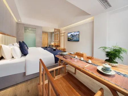 Jiali Hotel Select (Chengdu Chunxi Road Taikoo Li) Отели рядом с достопримечательностью «FilNESS STUDio BANANA»