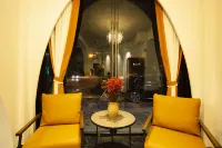 717 Business Hotel （High-speed Railway Station) - غرفة مطلة على الجبل