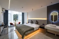 Nanshanli Chinese Inn (Libo Xiaoqikong East Gate)