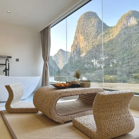 Yangshuo Xiaotaozi Home Hotel (Yulong River Ecological Park Qianqiuqing Branch)