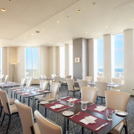 Mercure Yokosuka Отели рядом с достопримечательностью «Парк развлечений Soleil Hill»