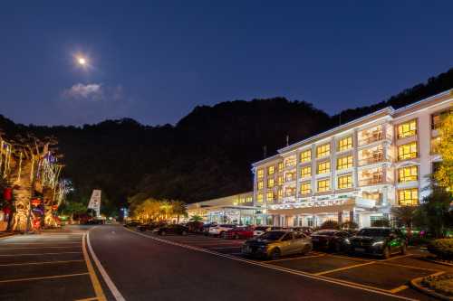 廣東第一峯森林温泉度假酒店