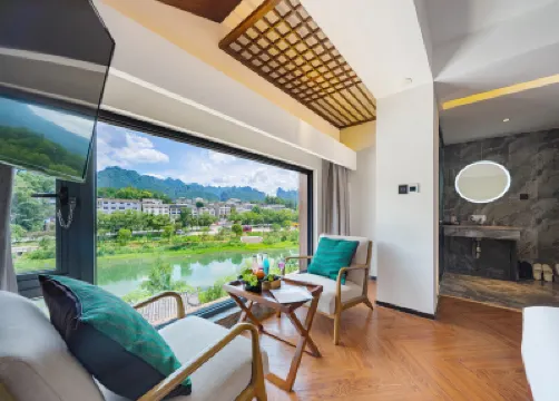 Beian Qingshe Holiday Inn (Zhangjiajie Wulingyuan Forest Park Branch) Hotéis em Zhangjiajie National Forest Park/Wulingyuan