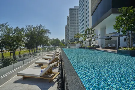 Marriott Executive Apartments, Penang Отели рядом с достопримечательностью «The Ocean View»