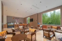 Qingdao Shiguang Hotel (May Fourth Square Ningxia Road Subway Station)