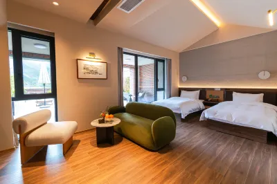 Kaihua Hongyaoli Hotels near Xiashan Ancient Village