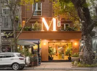 M Village Hotel Hồ Gươm Các khách sạn gần Bảo Tàng Phụ Nữ Việt Nam