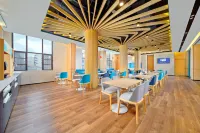 Holiday Inn Express JINGDEZHEN CITY CENTER by IHG - Bãi đậu xe