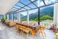 VALATOMS Van Latu Chuyi Homestay (Kangding)