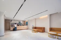 Vienna 3 Best Hotels (Luoyang Yingtianmen Luoyi Ancient City Branch) - Pools