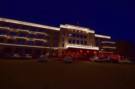 Qiqihar Lakeside Hotel Отели в г. Цицикар