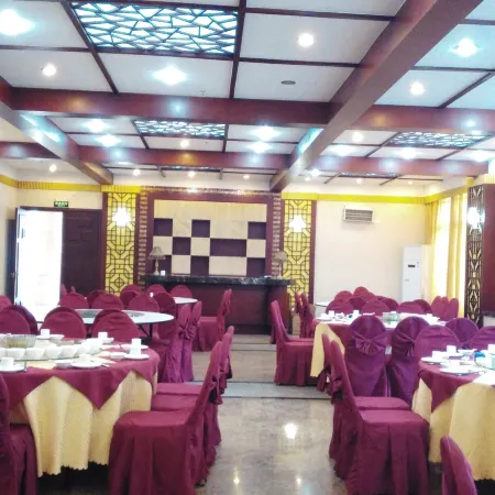 Yunfu Xinxing Green Mountain Villa