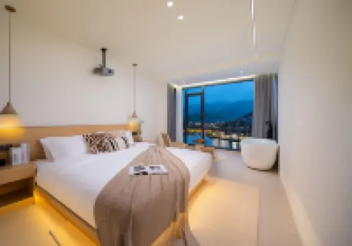 Yuanfang Aurora Riverview Bed and Breakfast (Zhenyuan Ancient City New Bridge Store) โรงแรมในเจิ้นหยวน