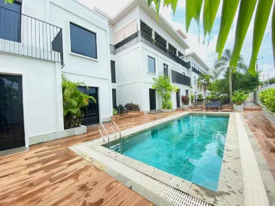 Onyx Hotel & Villa Hotels near Bintang Beach