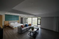 Ronghe Panoramic Hotel