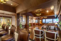 The Everest Hotel - Desayuno