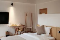 Chuxiong Shiyun Mountain Residence Homestay (Yi Ethnic Ancient Town Chuxiong Station)