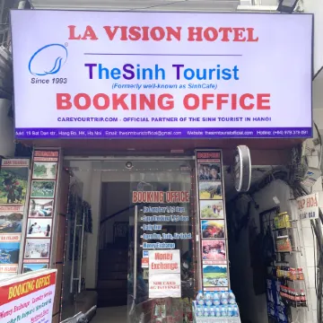 Hanoi la Vision Hotel Отели рядом с достопримечательностью «Храм Нгоксон»