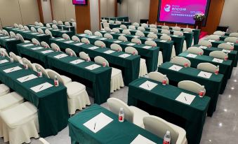 Ramada Encore Wuhan Health Valley (Tongji Hospital Zhongfa New City Branch)