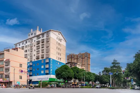Swallow Return Hotel (Hengji Plaza Food City, Baise Youjiang District)