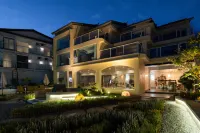 Yujiaren Seaview Resort Hotel (Erhai Shuanglang Branch) Hotels near Shuanglang Ancient Town Center