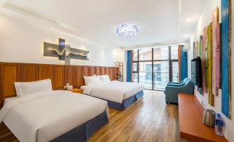 Yiyi Wenquan Chinese Inn (Tourism Service Center of West Changbai Mountain)