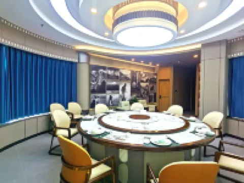 Jinshijie Hotel Hotels in Delingha