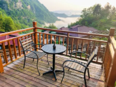 Hexi Yun She Pingli İlçesi otelleri