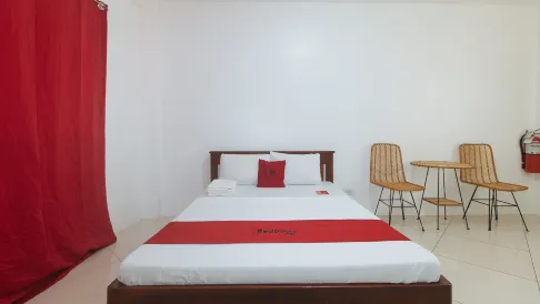 RedDoorz at Fat J Apartelle Mactan