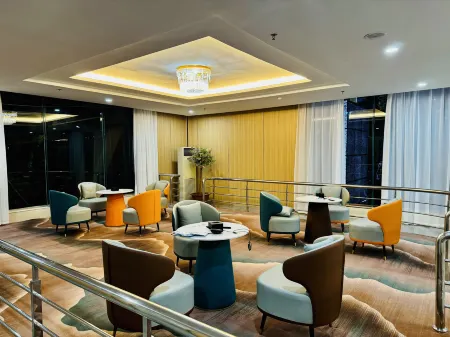 Deshun Hotel Отели в г. Шибин