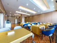 Danshui Xinyuan Gelin Hotel Hotels near Danshui