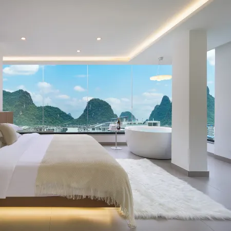 Yangshuo Miaoxiang Sky Mirror Hotel
