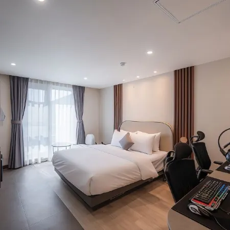 Hound Hotel Gijang-osiria