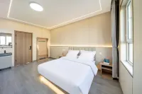 Xingsu Youth Hostel (Hongshan Mall Branch of Municipal Traditional Chinese Medicine Hospital)