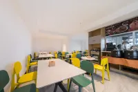 Yining  Riverside   Cloud  Hotel - sarapan