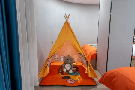 Chaozhou Yuefeng Hotel (Caitang Branch) Отели рядом с достопримечательностью «Shantou Dongshan Lake»