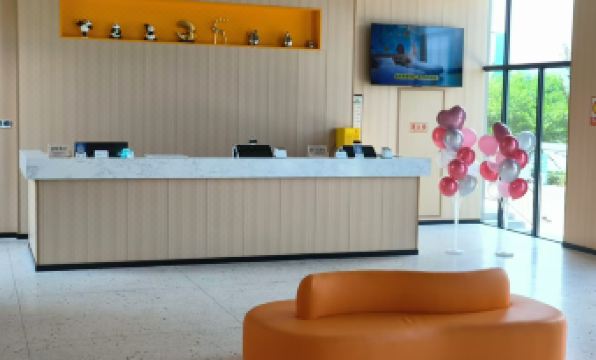 Taoxi Yungu Resort Hotel