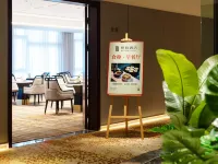 ROYGEM Hotel (Middle Rd of Zhengyang, MIxC, Qingdao) Hotels near Chengyang District