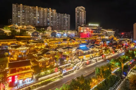 Floral Hotel · Huanxi Shadaili Hotel (Moda Lou Store) Отели рядом с достопримечательностью «Wenlan Bridge»