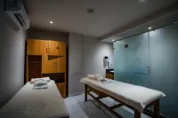 Sunrise Alex Avenue Hotel - Spa