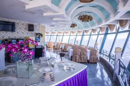 Everbright Hotel Отели рядом с достопримечательностью «Dalian Minzu University»